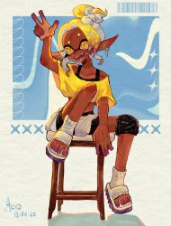 1girl barcode blonde_hair blue_background chair dark-skinned_female dark_skin ear_piercing facing_viewer fangs flip-flops frye_(splatoon) frye_(splatoon_raiders) hand_up highres inkling knee_pads nintendo open_mouth piercing pointy_ears sandals sharp_teeth shorts sitting smile socks solo splatoon_(series) splatoon_raiders tank_top teeth v yellow_eyes