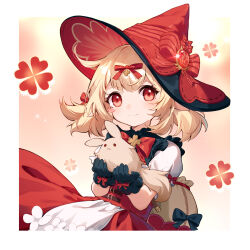 1girl absurdres animal blonde_hair closed_mouth genshin_impact hat hat_ribbon highres holding holding_animal klee_(genshin_impact) panpanmeiyou_hp pointy_ears puffy_short_sleeves puffy_sleeves red_eyes red_hat red_ribbon ribbon short_sleeves solo upper_body witch_hat