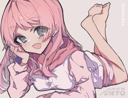 1girl absurdres bang_dream! bang_dream!_it&#039;s_mygo!!!!! barefoot character_name chihaya_anon chinese_commentary commentary_request crossed_ankles fang feet_up grey_background grey_eyes head_rest highres hood hood_down hooded_jacket jacket long_hair looking_at_viewer lying on_stomach open_mouth pink_hair pink_shorts pink_sleeves shorts skin_fang soles solo the_pose variant_set white_jacket zhong_xiansheng