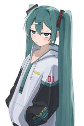 1girl absurdres adapted_costume aqua_eyes aqua_hair collarbone drawstring food-themed_hair_ornament funakinuta grey_hoodie hair_ornament hairclip hands_in_pockets hatsune_miku highres hood hoodie jitome light_blush lollipop_in_mouth long_hair looking_at_viewer number_print simple_background solo spring_onion_hair_ornament twintails upper_body very_long_hair vocaloid white_background