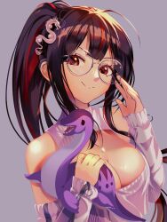1girl adjusting_eyewear ahoge black_hair breasts cleavage cleavage_cutout closed_mouth clothing_cutout detached_sleeves dinosaur glasses goddess_of_victory:_nikke highres holding large_breasts long_hair looking_at_viewer moran_(nikke) moran_(off-duty_queen)_(nikke) multicolored_hair ponytail red_eyes red_hair round_eyewear shirt smile solo streaked_hair stuffed_animal stuffed_dinosaur stuffed_toy sygnallost toy toy_dinosaur upper_body