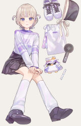 1girl absurdres banpen_(todoroki_hajime) black_shoes black_skirt blush full_body fyuu-ka grey_background handheld_electric_fan hands_on_own_knees highres hololive hololive_dev_is invisible_chair knees_together_feet_apart light_brown_hair long_sleeves looking_at_viewer loose_socks miniskirt multicolored_hair parted_lips pleated_skirt purple_eyes purple_hair purple_shoes shirt_tucked_in shoe_soles shoelaces shoes short_hair simple_background sitting skirt sneakers socks solo streaked_hair todoroki_hajime two-tone_hair two_side_up unworn_shoes virtual_youtuber white_socks