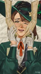 2025 2girls ;d absurdres artist_name bow brown_hair collared_shirt eyewear_strap feathers finger_to_cheek flower glasses gloves green_eyes green_feathers green_hat green_jacket grey_background hair_bow hands_on_another&#039;s_cheeks hands_on_another&#039;s_face hands_up hat hat_feather hat_flower highres isolde_(reverse:1999) jacket kakania_(reverse:1999) long_sleeves multiple_girls neck_ribbon one_eye_closed open_mouth picture_hat red_ribbon reverse:1999 ribbon ripshinaide round_eyewear shirt smile solo_focus teeth upper_body upper_teeth_only white_gloves white_shirt yellow_bow yellow_flower yellow_gloves