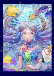 1girl aqua_dress blonde_hair blue_border border bubble cartoon_logic coral cream_soda cup detached_collar dress drink drinking drinking_glass drinking_straw fish floating_hair frills green_eyes handa_roco highres hurricane_glass idolmaster idolmaster_million_live! idolmaster_million_live!_theater_days light_rays looking_up official_alternate_costume pekupom school_of_fish seahorse solo sparkle sunbeam sunlight swept_bangs tropical_fish twintails underwater