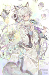 1girl animal_ear_fluff animal_ears hand_fan highres holding holding_fan jewelry long_hair long_sleeves looking_at_viewer necklace original paper_fan purple_eyes smile solo tail very_long_hair white_hair wide_sleeves xiaoyangchicha