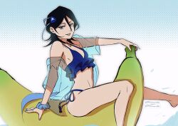 1girl artist_name banana banana_boat bikini black_hair bleach bleach:_brave_souls commentary_request food fruit highres kuchiki_rukia m1rimorinku signature sitting solo spanish_commentary swimsuit twitter_username