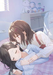 2girls absurdres black_hair blanket brown_eyes brown_hair closed_eyes dress_shirt hair_ornament hand_on_another&#039;s_head highres indoors kani_biimu key_visual light_smile long_hair lying multiple_girls naisho_one_room_~sewayaki_imouto_to_sugosu_kyuujitsu~ official_art on_bed on_side pillow promotional_art protagonist_(naisho_one_room) quilt shirt short_hair sleeping stuffed_toy sukerasono sumiya_mai suspenders sweater whispering x_hair_ornament yuri