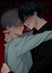 2a1i7a15pb11392 2boys alien_stage black_eyes black_hair black_shirt character_name commentary_request green_eyes grey_hair hand_on_another&#039;s_neck highres ivan_(alien_stage) looking_at_another looking_down male_focus multiple_boys open_mouth red_background red_pupils shirt short_hair till_(alien_stage) very_short_hair white_shirt