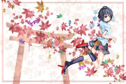 1girl bad_id bad_pixiv_id black_hair blue_eyes female_focus geta hat leaf maple_leaf plant shameimaru_aya solo takiteru tokin_hat touhou