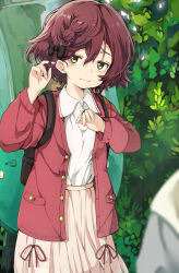 1girl aokaly backpack bag black_bow bow braid cardigan closed_mouth collared_shirt commentary hair_bow hands_up highres komari_chika long_sleeves looking_at_viewer make_heroine_ga_oo_sugiru! medium_hair official_alternate_costume outdoors pink_cardigan red_hair shirt side_braid skirt solo white_shirt white_skirt yellow_eyes