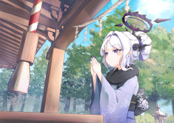 1girl absurdres black_halo black_horns blue_archive closed_mouth demon_girl demon_horns forehead fur_scarf hair_ornament halo highres hina_(blue_archive) horns japanese_clothes kimono light_smile mienpp new_year parted_bangs praying prefect_team_(blue_archive) purple_eyes purple_kimono shrine solo white_hair
