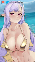 1girl artist_name bare_shoulders beach bikini breasts collar commentary damobelmont english_commentary gold_bikini highres large_breasts long_hair looking_at_viewer mole mole_under_eye navel ocean outdoors patreon_logo pointy_ears purple_hair red_eyes solo stomach swimsuit twitter_logo upper_body very_long_hair vivian_banshee zenless_zone_zero