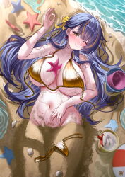 1girl absurdres azur_lane beach bikini blush breasts brown_eyes closed_mouth gold_bikini highres large_breasts long_hair looking_at_viewer lying navel official_alternate_costume one_eye_closed outdoors purple_hair sand smile solo stomach swimsuit tansuan_(ensj3875) trafalgar_(azur_lane) trafalgar_(sea_breeze_moonlit_talks)_(azur_lane) underboob unworn_bikini_bottom