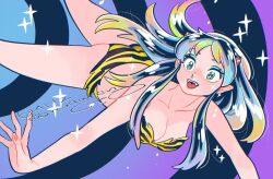 1girl animal_print bikini breasts cleavage collarbone cone_horns fangs highres horns long_hair looking_at_viewer lum muda_rengou_to_ziggy_stardust open_mouth pointy_ears print_bikini sidelocks signature solo sparkle swimsuit teeth tiger_print upper_teeth_only urusei_yatsura