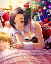 2girls backlighting bare_shoulders bed black_hair blonde_hair blurry blurry_background blush bob_cut bokeh bow box breasts brown_eyes checkered_clothes checkered_dress child christmas christmas_lights christmas_ornaments christmas_present christmas_stocking christmas_tree cleavage clenched_hand closed_eyes closed_mouth collarbone depth_of_field detached_collar dress dress_bow earrings forehead futon gift gift_box hand_on_another&#039;s_cheek hand_on_another&#039;s_face hand_up hat hat_ribbon highres indoors jewelry kobayakawa_rinko looking_at_another love_plus multiple_girls official_art parted_bangs party_hat pillow pointing pointing_at_another red_dress ribbon santa_hat short_hair sleeping small_breasts smile solo_focus star_(symbol) star_earrings