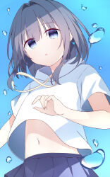 1girl absurdres black_hair blue_background blue_eyes blue_skirt commentary_request drawstring floating_clothes gradient_background hair_between_eyes hair_intakes highres hood hood_down hoodie long_hair looking_at_viewer midriff navel no_pupils original parted_lips pleated_skirt sankakkee short_sleeves sidelocks skirt solo upper_body water_drop white_background white_hoodie