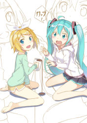 2girls ahoge aqua_eyes aqua_hair barefoot beek black_skirt blonde_hair cup green_shirt hair_between_eyes hair_ornament hair_ribbon hairclip hatsune_miku hood hoodie kagamine_rin long_hair looking_at_viewer monochrome mug multiple_girls open_mouth pleated_skirt ribbon shirt short_hair sitting skirt spilling twintails very_long_hair vocaloid wariza white_hoodie zoom_layer