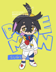 1boy ahoge black_hair blue_shirt blue_socks bright_pupils chibi collared_shirt colored_inner_hair commentary_request crossed_bangs full_body gloves hair_between_eyes hairband highres jacket kieran_(pokemon) long_sleeves male_focus multicolored_hair necktie nintendo orange_(orangelv20) pokemon pokemon_sv red_gloves red_necktie shirt shoes shorts signature single_glove socks solo standing teeth watermark white_jacket white_pupils white_shoes white_shorts yellow_background yellow_eyes yellow_hairband
