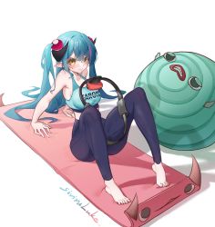 1girl artist_name blue_hair blue_sports_bra breasts chinese_commentary collarbone hair_behind_ear highres karon_(vtuber) virtuareal_link long_hair medium_breasts multicolored_hair nijisanji pants pink_hair pointy_ears ring_fit_adventure sitting siviru_luke solo sports_bra streaked_hair two_side_up virtual_youtuber virtuareal yellow_eyes yoga_mat yoga_pants