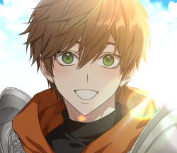 1boy absurdres alter_(mabinogi) armor black_shirt blush brown_hair close-up cloud cloudy_sky commentary_request green_eyes grin hair_between_eyes highres knight korean_commentary looking_at_viewer mabinogi male_focus pauldrons ray_(lthenray) shirt short_hair shoulder_armor sky smile solo teeth upper_body