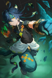 1boy absurdres ahoge ajaw_(genshin_impact) black_boots black_gloves black_hair black_shirt blonde_hair blue_sky boots bracelet breaking broken_glass closed_mouth clothes_around_waist colored_inner_hair commentary_request crossed_bangs ear_piercing earrings full_body genshin_impact glass gloves green_background green_eyes green_hair green_headband green_pants green_ribbon hair_between_eyes hair_ribbon headband highres jewelry kinich_(genshin_impact) male_focus mountain multicolored_eyes multicolored_hair outdoors outstretched_arm pants parted_bangs piercing punching ribbon serious shattered shirt short_hair short_sleeves sky solo spiked_ear_piercing streaked_hair tiki_909 yellow_eyes