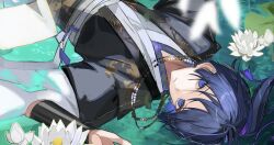 1boy alternate_costume alternate_hair_length alternate_hairstyle armor bead_necklace beads black_haori black_jacket black_sleeves blunt_ends eyeliner eyes_visible_through_hair eyeshadow flower genshin_impact gold hair_tie haori high_ponytail highres jacket japanese_armor japanese_clothes jewelry juban kimono kote kurokote layered_sleeves lily_(flower) lily_pad looking_at_viewer lower_eyelashes_only lying makeup male_focus necklace on_back on_liquid open_clothes open_jacket parted_lips ponytail purple_eyes purple_hair purple_kimono red_eyeliner red_eyeshadow rtms sash scaramouche_(genshin_impact) short_sleeves solo tassel white_flower white_kimono white_mouth white_sash white_sleeves wispy_bangs