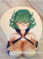 Rule 34 | 1girl, alternate breast size, breasts, green eyes, green hair, looking at viewer, lowres, mogudan, mousepad, one-punch man, photo (medium), smile, solo, tatsumaki