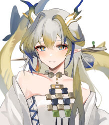 1girl arknights bare_shoulders beads blonde_hair blush breasts brooch closed_mouth collarbone cyfils dragon_girl dragon_horns dragon_tail eastern_dragon_horns eastern_dragon_tail gradient_hair green_eyes grey_hair hair_between_eyes highres horns jewelry long_hair long_sleeves multicolored_hair off_shoulder pointy_ears shu_(arknights) simple_background small_breasts solo strapless tail tube_top white_background white_tube_top