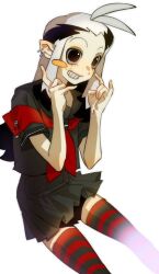 1girl baldur&#039;s_gate baldur&#039;s_gate_3 black_eyes black_serafuku dungeons_&amp;_dragons dungeons_&amp;_dragons genderswap genderswap_(mtf) gev multicolored_hair pleated_skirt school_uniform serafuku skirt smile solo the_dark_urge_(baldur&#039;s_gate) thighhighs two-tone_hair white_background white_hair zettai_ryouiki