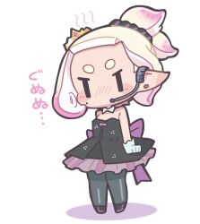 1girl alternate_costume alternate_hairstyle arm_behind_back back_bow black_dress black_footwear black_pantyhose black_scrunchie blonde_hair blunt_bangs blush_stickers bow breasts chibi chibi_only clenched_hand collar commentary_request crown detached_collar dress embarrassed frilled_dress frills full_body gloves gradient_hair hair_behind_ear headset hekoningyou_(waraningyou) highres idol inkling long_pointy_ears mole mole_under_eye multicolored_hair nintendo no_mouth no_nose pantyhose pearl_(splatoon) pink_bow pink_hair pointy_ears ponytail scrunchie short_ponytail simple_background small_breasts solo splatoon_(series) standing strapless strapless_dress striped_clothes striped_scrunchie suction_cups tentacle_hair thick_eyebrows tilted_headwear translation_request two-tone_hair v-shaped_eyebrows white_background white_collar white_gloves |_|