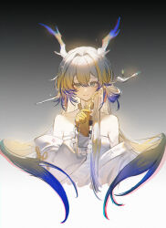 1girl aqua_eyes arknights bare_shoulders beads black_background blonde_hair blue_hair chinese_commentary chromatic_aberration closed_mouth colored_extremities commentary_request cropped_torso dragon_girl dragon_horns earrings film_grain gradient_background grey_background grey_hair hair_between_eyes hair_intakes highres hiyoriii holding holding_plant horns jacket jewelry light_particles light_smile long_hair long_sleeves looking_at_viewer multicolored_hair off_shoulder plant pointy_ears shu_(arknights) solo strapless tube_top wheat white_background white_jacket white_tube_top