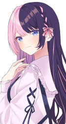 1girl absurdres black_hair black_nails blouse blue_eyes bow braid collar collared_shirt frilled_collar frills hair_bow hair_intakes highres long_hair long_sleeves looking_at_viewer multicolored_hair nakano_kura pink_hair shirt simple_background solo split-color_hair suspenders tachibana_hinano tachibana_hinano_(1st_costume) upper_body virtual_youtuber vspo! white_background white_shirt