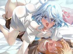1girl @_@ aether_(genshin_impact) after_kiss all_fours bed_sheet bimmy blue_eyes blue_pupils blush collarbone commentary furina_(genshin_impact) genshin_impact girl_on_top hetero heterochromia highres lipstick_mark looking_at_viewer lying off_shoulder on_back open_mouth pillow shirt white_shirt