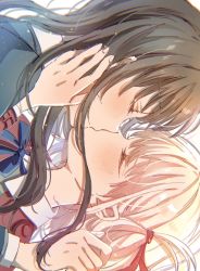 2girls absurdres black_hair blonde_hair blue_ribbon blush closed_eyes hair_ribbon highres inoue_takina kiss long_hair lycoris_recoil multiple_girls neck_ribbon nishikigi_chisato red_ribbon ribbon rococomm123 short_hair simple_background upper_body white_background yuri
