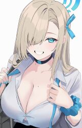 1girl asuna_(blue_archive) asuna_(school_uniform)_(blue_archive) bag black_bag black_choker black_skirt blonde_hair blue_archive blue_eyes blue_halo blue_nails blue_ribbon blue_scrunchie breasts choker cleavage collared_shirt commentary_request dress_shirt grin hair_over_one_eye hair_ribbon halo hands_up highres large_breasts long_hair looking_at_viewer mole mole_on_breast nail_polish nakano_kura official_alternate_costume pleated_skirt ribbon school_uniform scrunchie shirt shoulder_bag simple_background skirt smile solo upper_body white_background white_shirt wrist_scrunchie