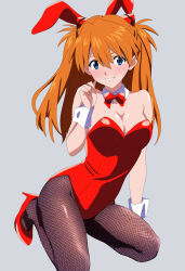 1girl animal_ears ass bare_shoulders blush breasts cleavage detached_collar fake_animal_ears full_body hair_between_eyes hair_ornament highres jaaaan kneeling legs_apart leotard long_hair looking_at_viewer neon_genesis_evangelion orange_hair playboy_bunny rabbit_ears red_leotard shiny_clothes shiny_skin simple_background skin_tight skindentation smile solo souryuu_asuka_langley two_side_up very_long_hair wide_hips