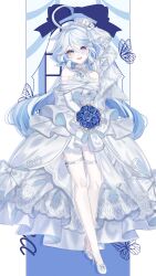 1girl absurdres ahoge alternate_costume anninufufu bare_legs bare_shoulders blue_eyes blue_flower blue_gemstone blue_hair blue_pupils bouquet commentary dress drop-shaped_pupils elbow_gloves flower full_body furina_(genshin_impact) gem genshin_impact gloves hair_between_eyes hat heterochromia high_heels highres holding holding_bouquet long_hair looking_at_viewer multicolored_hair open_mouth shoes showgirl_skirt solo standing streaked_hair symbol-only_commentary symbol-shaped_pupils teardrop-shaped_gem teeth thigh_strap upper_teeth_only very_long_hair white_dress white_gloves white_hair white_hat white_shoes