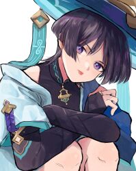 1boy arms_on_knees black_hair bridal_gauntlets commentary_request genshin_impact hat highres jingasa knees_up looking_at_viewer male_focus odetooo purple_eyes scaramouche_(genshin_impact) short_hair solo squatting tongue tongue_out