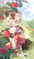 1girl absurdres aqua_eyes artist_request beret black_thighhighs blonde_hair box chinese_commentary commentary_request copyright_name fang fingerless_gloves flower full_body girls&#039;_frontline girls&#039;_frontline_2:_exilium gloves grass hat highres holding holding_box logo looking_at_viewer mp5_(girls&#039;_frontline) official_art open_mouth outdoors peri_(girls&#039;_frontline_2) plaid_clothes plaid_skirt pleated_skirt red_flower red_hat red_rose red_skirt rose round_eyewear sitting skin_fang skirt smile solo thighhighs tongue vegetation