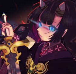 1girl black_hair black_sclera blue_eyes colored_sclera glowing glowing_eyes gradient_background grimms_echoes hand_up holding holding_knife horns iris_illust_r japanese_clothes kimono knife long_hair parted_lips pointy_ears purple_kimono solo upper_body void_onihime_(grimms_echoes)