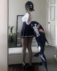 1girl arm_up belt black_belt black_hair black_shoes black_skirt breasts brown_pantyhose choker colored_inner_hair commentary cosplay cosplay_photo ellen_joe ellen_joe_(cosplay) ellen_joe_(on_campus) english_commentary fins fish_tail food from_behind full_body high_heels highres indoors looking_at_phone medium_breasts mirror mirror_selfie mole multicolored_hair mwahgo official_alternate_costume pantyhose phone photo_(medium) pumps real_life red_eyes red_hair school_uniform selfie shark_girl shark_tail shirt shirt_tucked_in shoes short_hair sideboob skirt sleeves_rolled_up solo standing standing_on_one_leg tail two-tone_hair white_shirt zenless_zone_zero