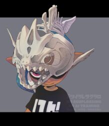 1boy 39_uxue black_shirt closed_mouth commentary_request grey_background highres inkling inkling_boy inkling_player_character letterboxed looking_at_viewer male_focus mask medium_hair nintendo outside_border pink_eyes pointy_ears print_shirt shirt simple_background solo splatoon_(series) splatoon_3 t-shirt tentacle_hair watermark