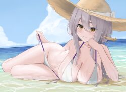 1girl absurdres beach bikini blue_sky bow breasts cleavage cloud codename696 collarbone day elbow_rest goddess_of_victory:_nikke grey_hair groin hat hat_bow highres large_breasts light_smile long_hair lying navel ocean on_side outdoors scarlet_(nikke) sky solo stomach sun_hat swimsuit untied_bikini_bottom very_long_hair water wet white_bikini yellow_eyes