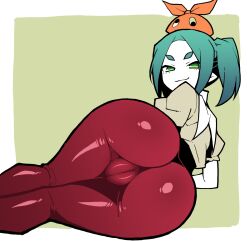 akableak ass border covered_pussy fat_mons green_background green_eyes green_hair huge_ass loli long_hair looking_at_viewer monogatari_(series) ononoki_yotsugi pantyhose red_pantyhose shirt side_ponytail smile thick_eyebrows white_border white_shirt