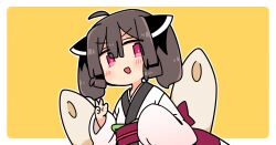1girl :d ahoge blush border brown_hair hair_between_eyes headgear ini_(inunabe00) japanese_clothes kimono kiritanpo_(food) long_sleeves looking_at_viewer obi open_mouth outline outside_border pink_eyes red_sash sash short_hair simple_background smile solo touhoku_kiritan upper_body v-shaped_eyebrows voiceroid white_border white_kimono white_outline wide_sleeves yellow_background