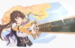 1girl blue_sky brown_eyes brown_hair day grin hair_intakes highres holding holding_sword holding_weapon honkai:_star_rail honkai_(series) long_hair long_sleeves sky smile solo sushang_(honkai:_star_rail) sword tree unfamousradish upper_body very_long_hair weapon