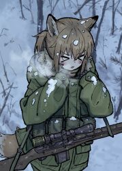 &gt;_&lt; 1girl absurdres animal_ears bare_tree battle_rifle black_gloves breath brown_hair cold fox_ears fox_girl fox_girl_(yihan_world) fox_tail fur-trimmed_jacket fur_trim gloves green_jacket gun highres holding jacket m14 m21 non-web_source open_mouth original outdoors ponytail rifle snow solo tail tree weapon winter yihan_world
