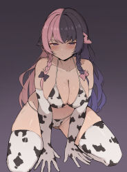1girl :/ absurdres alternate_costume animal_ears animal_print arm_support between_legs bikini black_bow black_hair blush bow braid breasts cameltoe cleavage closed_mouth commentary_request cow_ears cow_girl cow_print cow_print_bikini cow_print_gloves cow_print_thighhighs dot_mouth dot_nose elbow_gloves frown glaring gloves gluteal_fold gradient_hair grey_background hair_bow half-closed_eyes hand_between_legs hands_on_floor highleg highleg_bikini highres kneeling large_breasts long_hair looking_at_viewer moriartea multicolored_hair pink_bow pink_hair print_bikini print_gloves print_thighhighs purple_eyes purple_hair side_braids simple_background skindentation solo split-color_hair spread_legs string_bikini sweat swimsuit tachibana_hinano thick_thighs thighhighs thighs two-tone_hair virtual_youtuber vspo! white_bikini white_gloves white_thighhighs