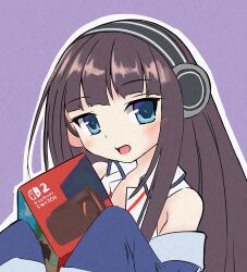 absurdres azur_lane blue_eyes box brown_hair headphones highres holding holding_box light_blush long_island_(azur_lane) looking_at_viewer nabemaru_(don2work) nintendo nintendo_switch_2 open_mouth purple_background simple_background sleeves_past_fingers sleeves_past_wrists upper_body