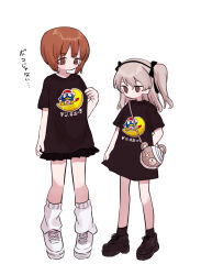 arm_behind_back bag black_ribbon black_shirt black_shoes black_socks boko_(girls_und_panzer) brown_eyes brown_hair carrying casual closed_mouth commentary don_quijote_(store) donpen girls_und_panzer hair_ribbon handbag long_hair loose_socks miniskirt nishizumi_miho one_side_up pleated_skirt ri_(qrcode) ribbon shimada_arisu shirt shoes short_hair short_sleeves side-by-side simple_background skirt sneakers socks standing t-shirt translated white_background white_shoes white_socks